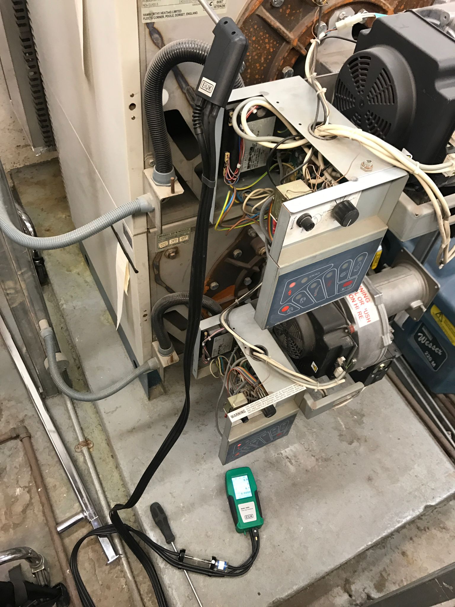 gas safe registered engineer near me North Feltham, TW14